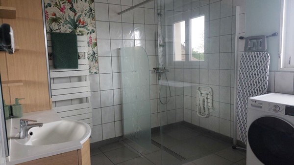 salle d'eau gîte Koestal (source Tourinsoft 2025).jpg