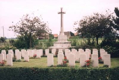 Cimetière militaire Ledringhem.jpg