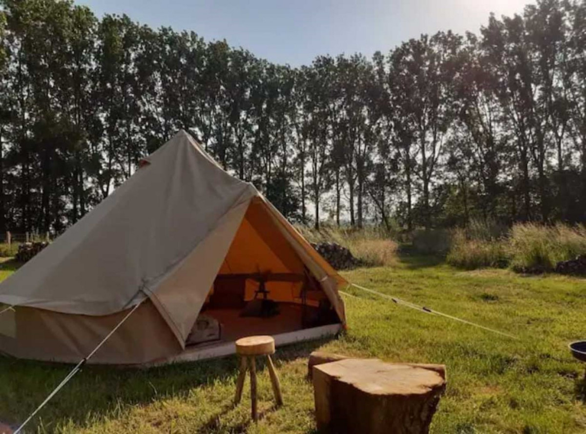 ile de bambecque tipis-.jpg