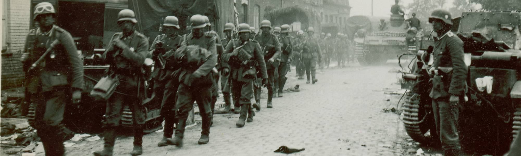 expo_commemoration_1940 Wormhout.jpg