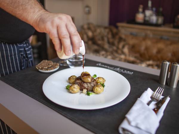 Assiette bienvenue chez nous pr beffroi en scene 2022.jpg