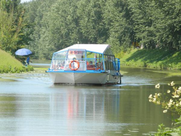 bateau croisière Bergues Coudekerque 3.jpg