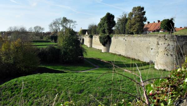 Stadsmuren van Sint-Winoksbergen (Bergues)