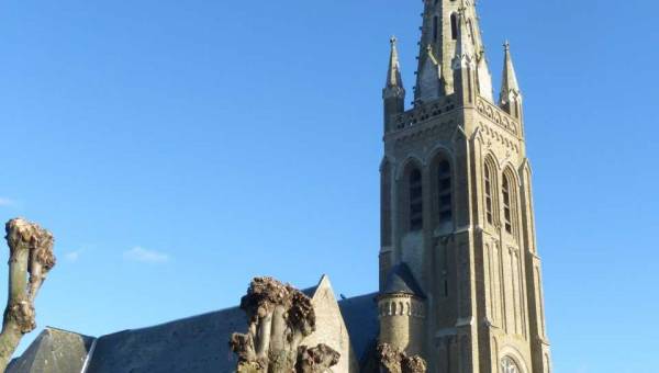 église Rexpoëde.jpg