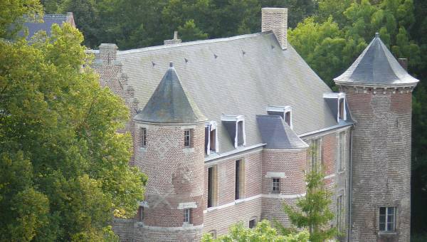 Esquelbecq Castle and its gardens